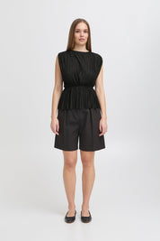 Ärmelloses Plissee - Top in Schwarz - Blossom Hair & Fashion