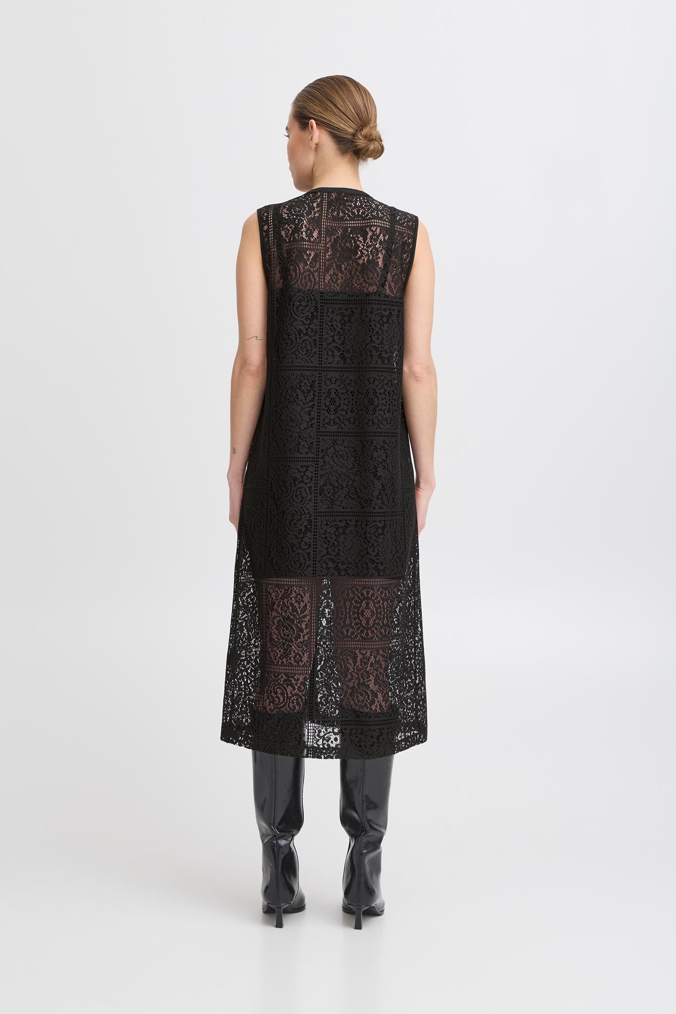 Ärmelloses Spitzenkleid in Schwarz - Blossom Hair & Fashion