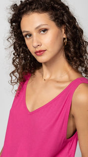 Ärmelloses Top mit V - Ausschnitt in Hibiskus - Pink - Blossom Hair & Fashion