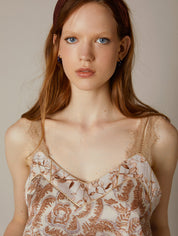 Beiges Spitzen - Top mit floralem Muster für Damen - Blossom Hair & Fashion