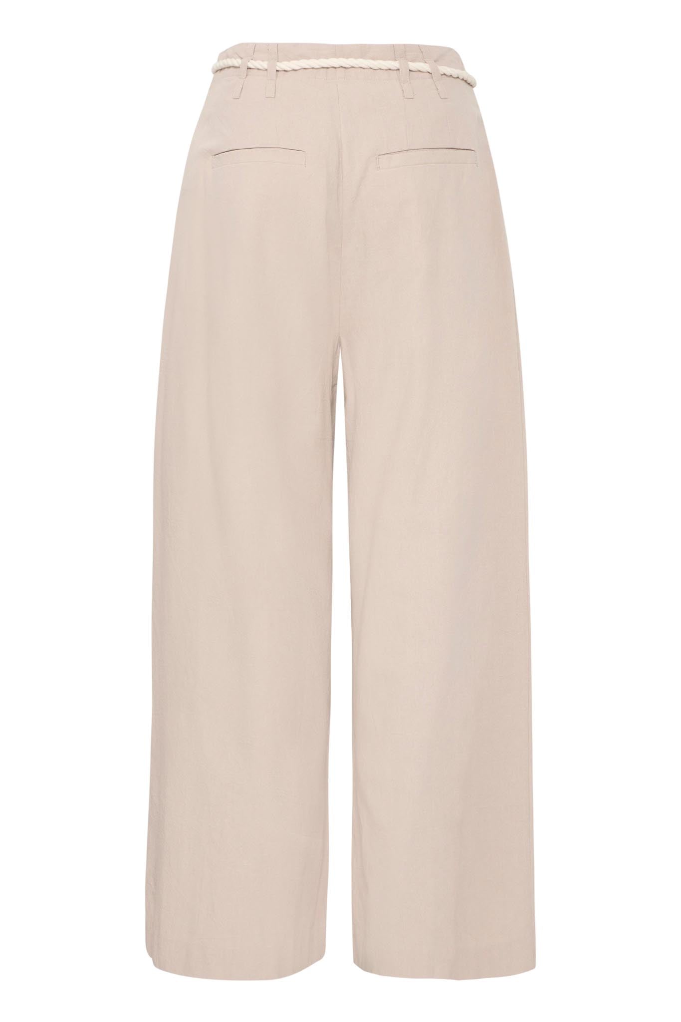 Bequeme Damenhose in Beige mit weitem Bein und Bindegürtel - Blossom Hair & Fashion