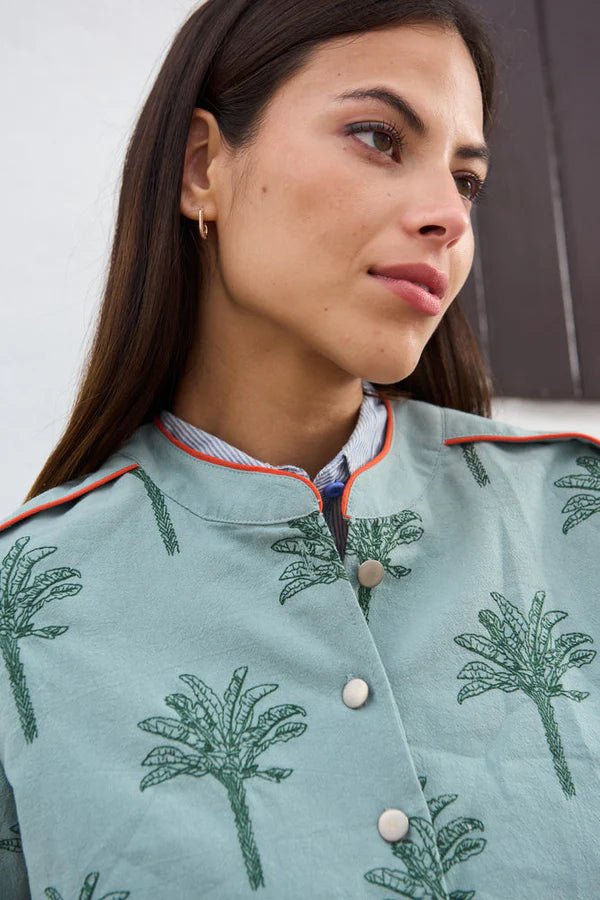 Bestickte Damenjacke mit Palmenmotiv aus Baumwolle - Blossom Hair & Fashion