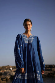 Besticktes Maxikleid aus Baumwolle in Königsblau - Blossom Hair & Fashion