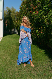 Blaues Off - Shoulder - Top mit Trompetenärmeln - Blossom Hair & Fashion