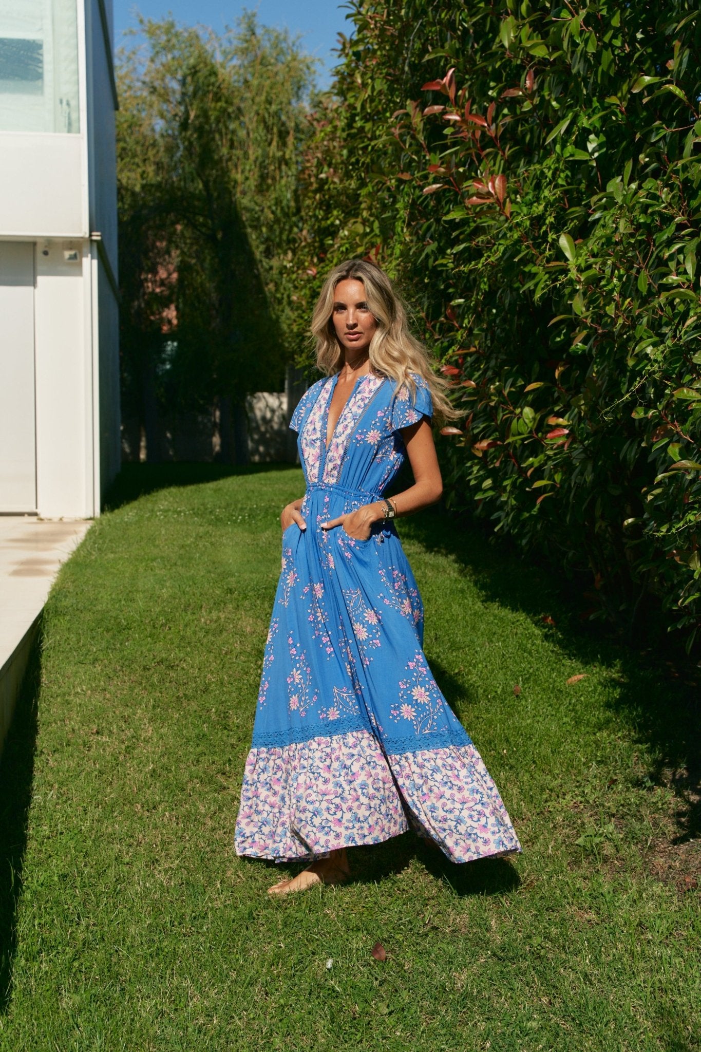 Boho Maxikleid mit Blumen - Print aus 100% Viskose - Blossom Hair & Fashion