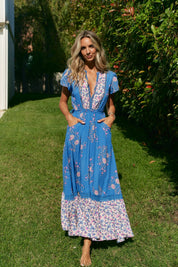 Boho Maxikleid mit Blumen - Print aus 100% Viskose - Blossom Hair & Fashion