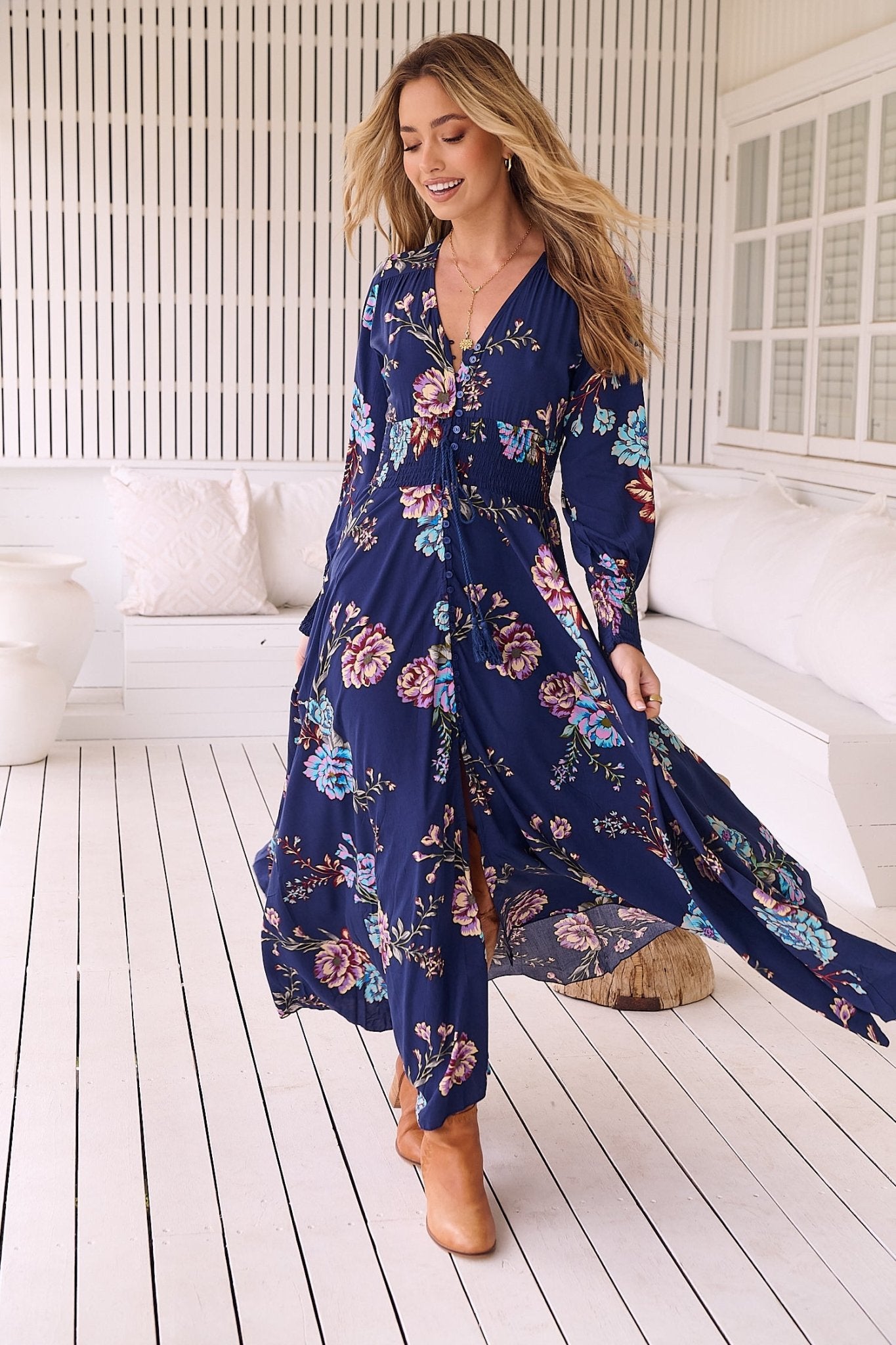 Boho Maxikleid mit floralen Details aus 100% Viskose - Blossom Hair & Fashion