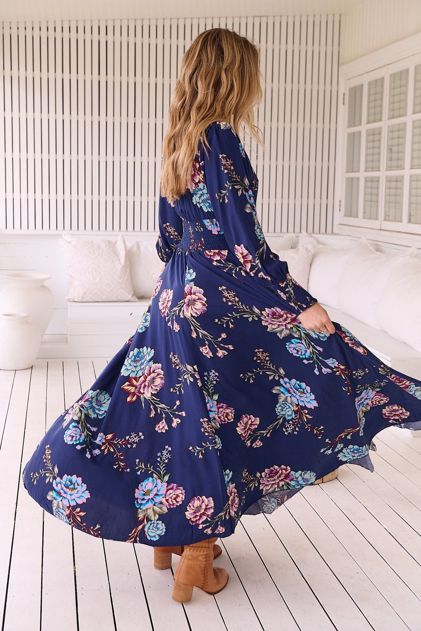 Boho Maxikleid mit floralen Details aus 100% Viskose - Blossom Hair & Fashion