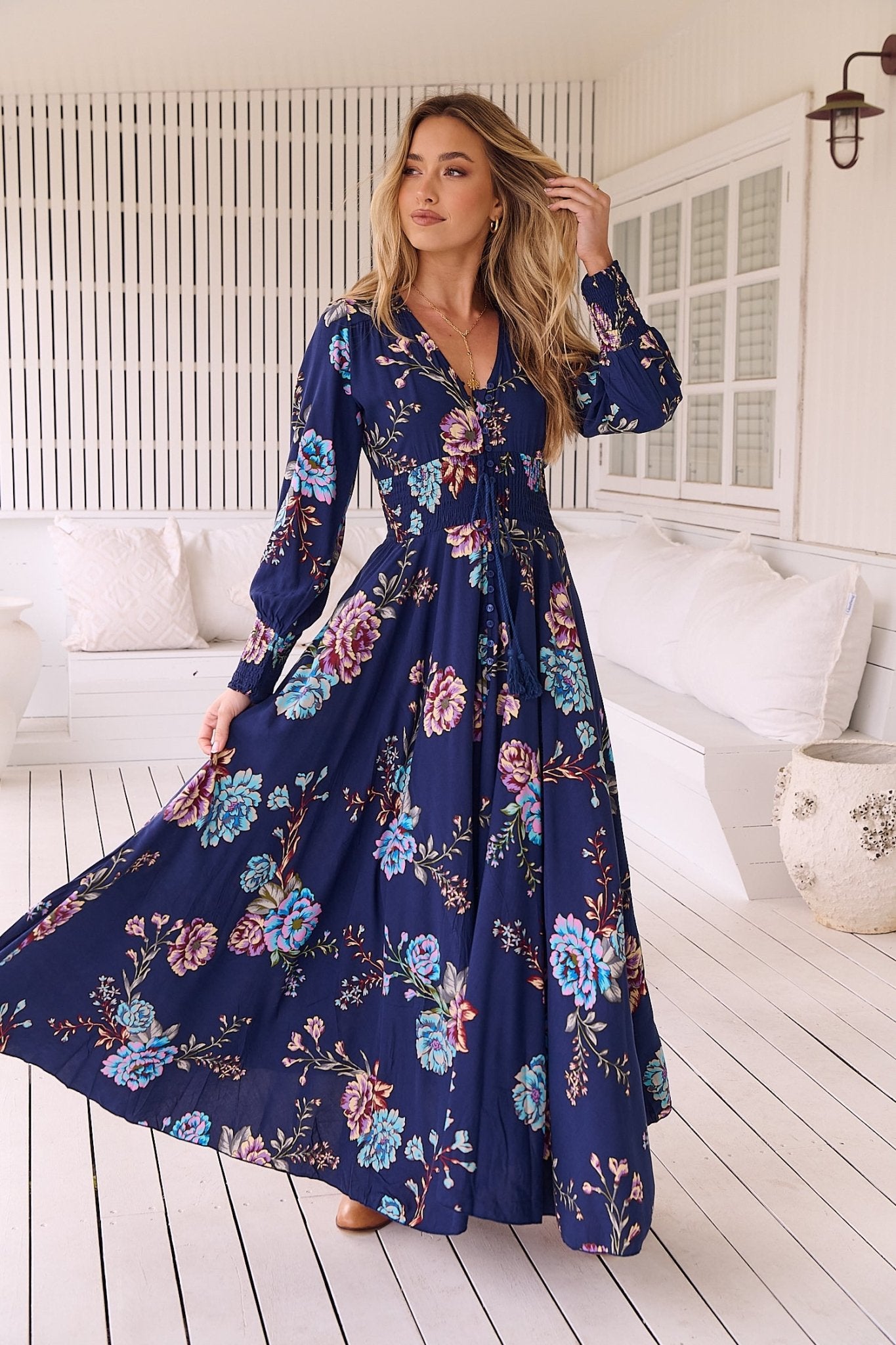 Boho Maxikleid mit floralen Details aus 100% Viskose - Blossom Hair & Fashion