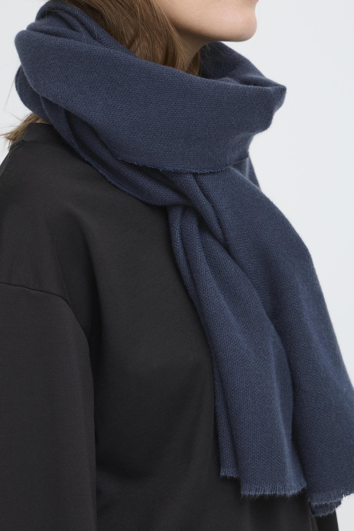 Damen Schal – Schwarz, Grün oder Blau - Blossom Hair & Fashion