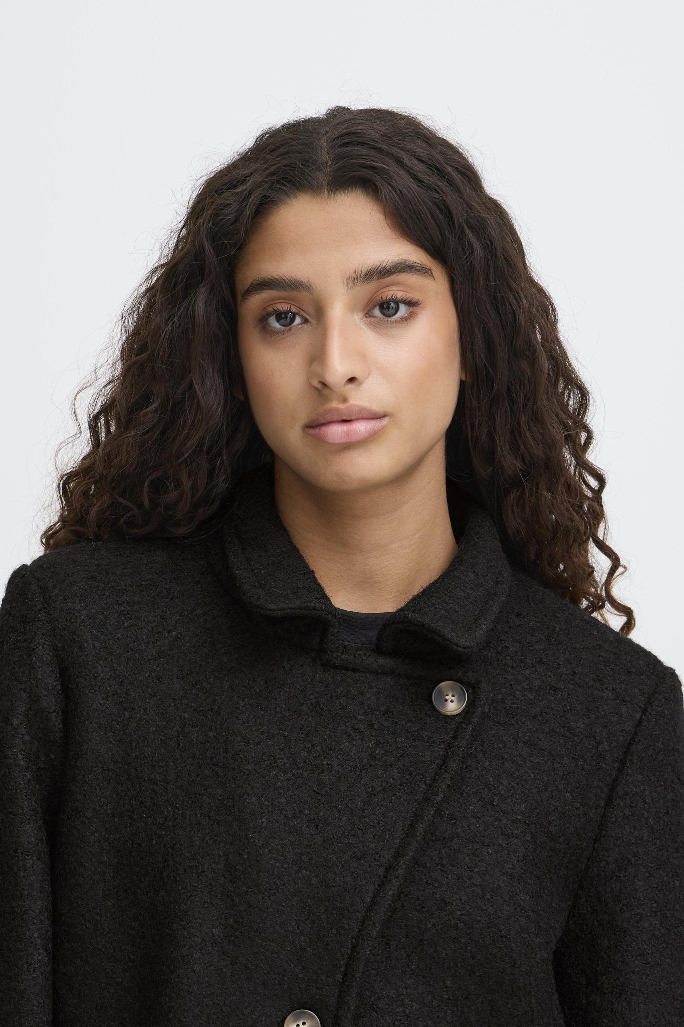 Damen Wollmantel Schwarz oder Creme – Regular Fit - Blossom Hair & Fashion