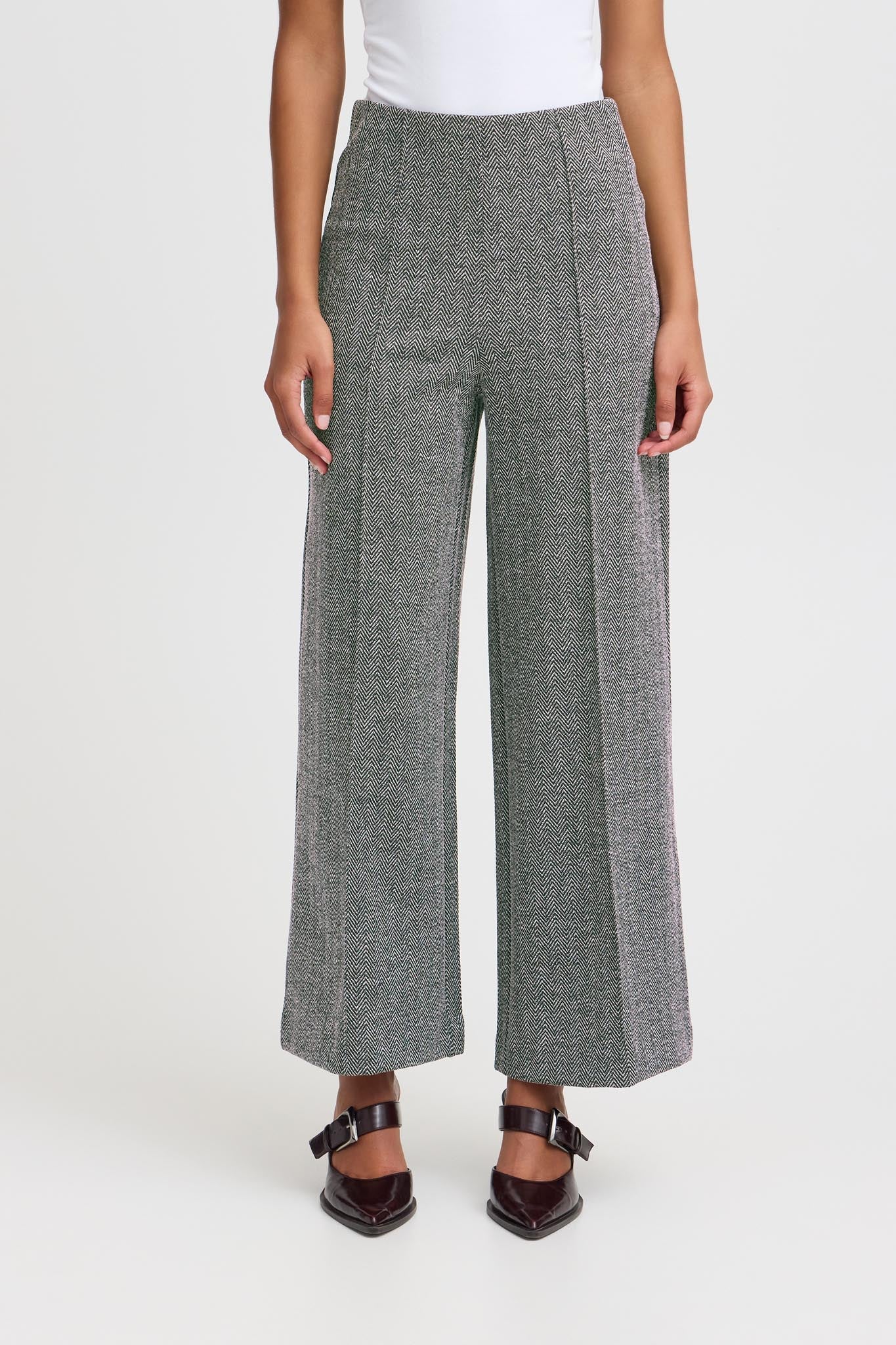 Damenhose mit Fischgrätenmuster und weitem Bein - Blossom Hair & Fashion
