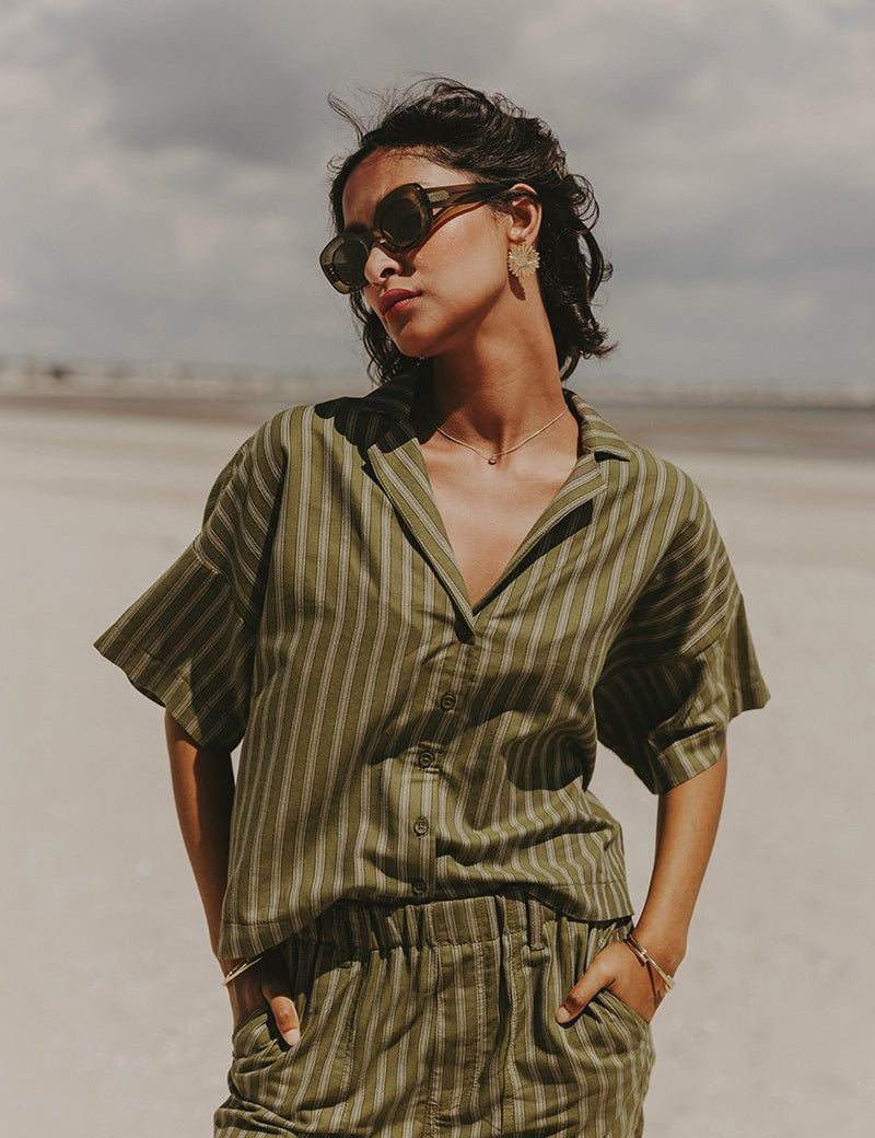 Gestreifte Sommerbluse mit Reverskragen aus Baumwolle - Blossom Hair & Fashion