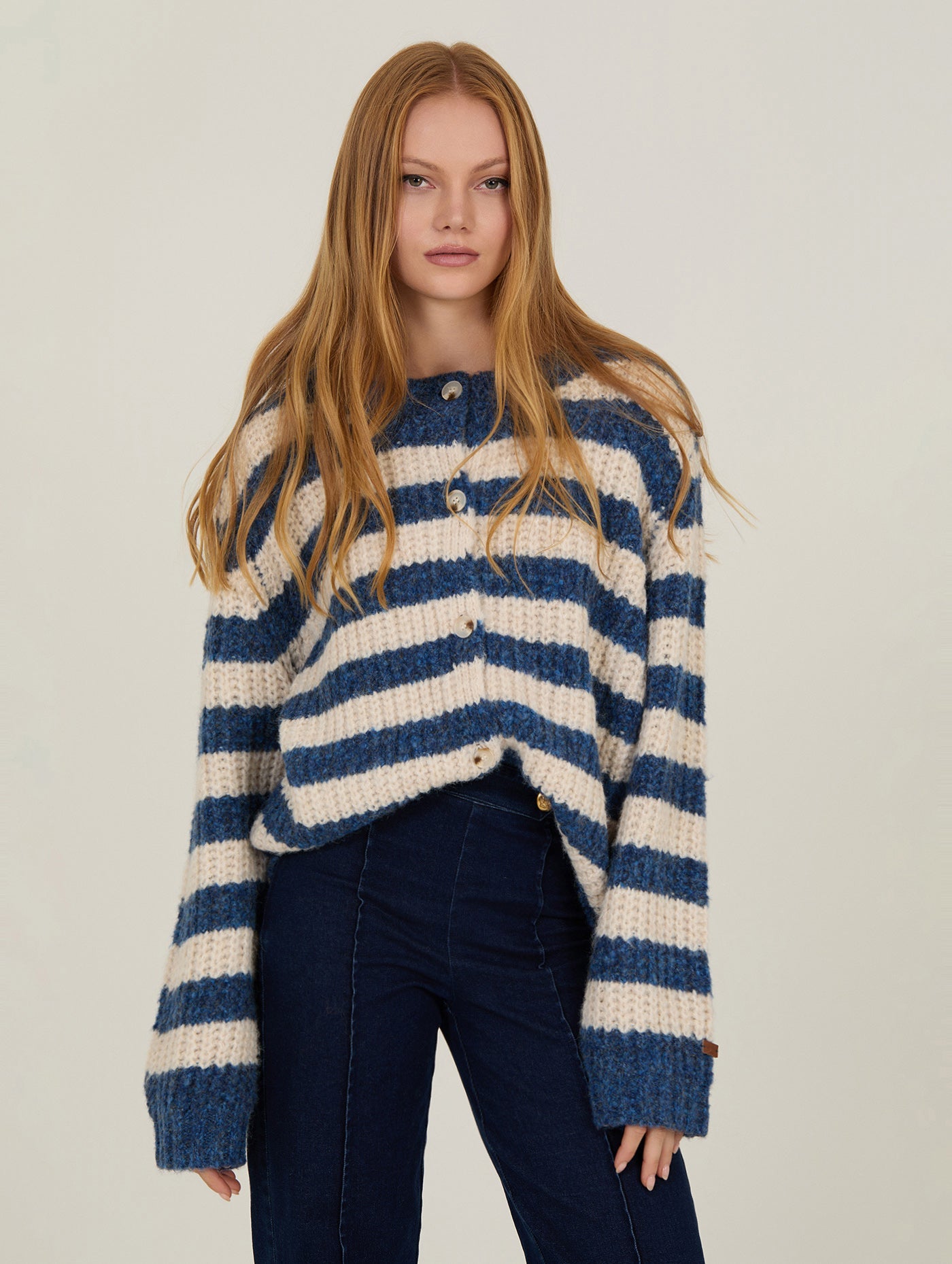 Gestreifter Strickcardigan langarm in Blau oder Rot - Blossom Hair & Fashion