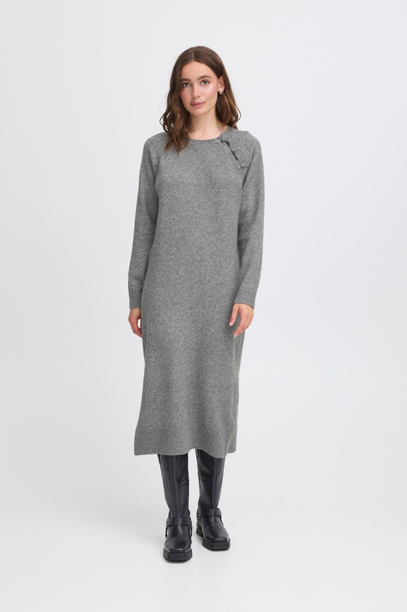 Graues Strickkleid Midi mit langen Ärmeln - Blossom Hair & Fashion