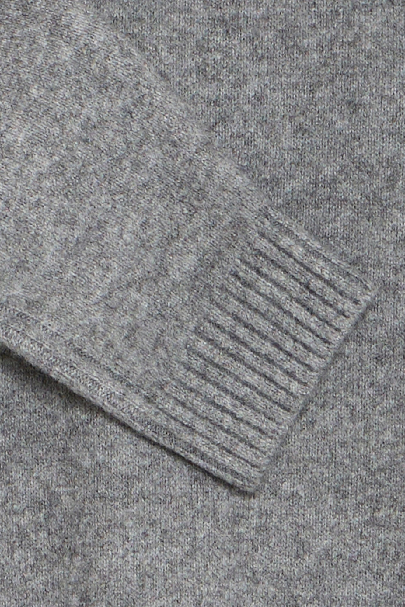 Graues Strickkleid Midi mit langen Ärmeln - Blossom Hair & Fashion