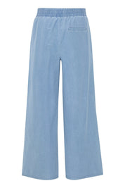 Hellblaue Damenhose mit weitem Bein und Stretchanteil - Blossom Hair & Fashion