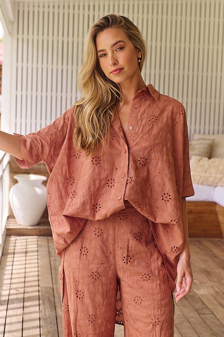 Leichtes Baumwoll - Hemd mit Stickerei – Boho - Chic für den Sommer - Blossom Hair & Fashion