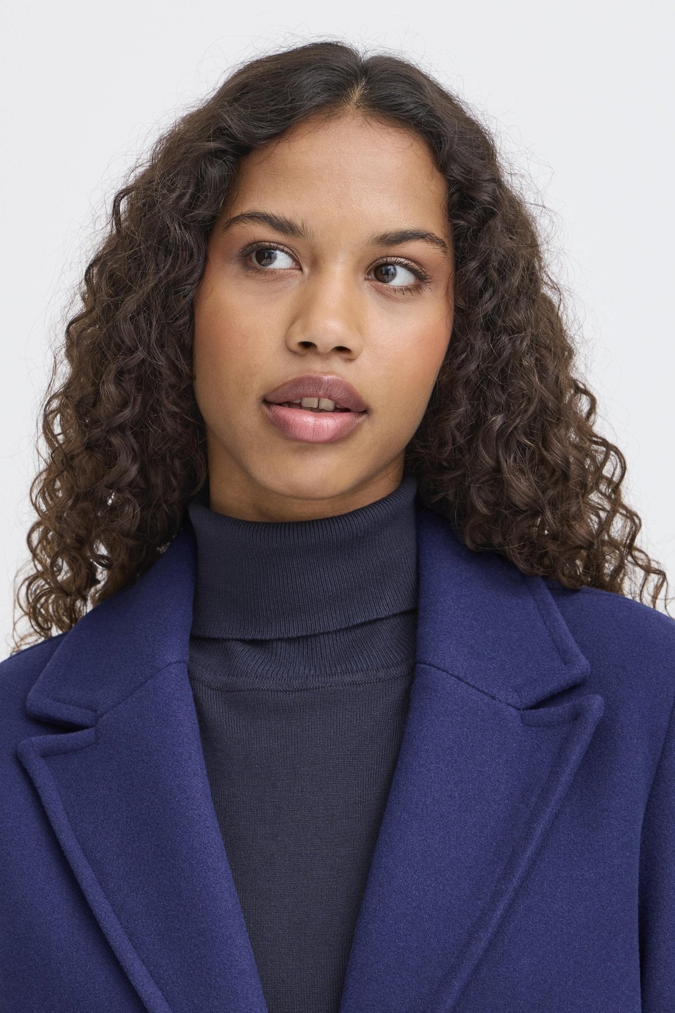 Mantel navy mit Revers, knieumspielend - Blossom Hair & Fashion