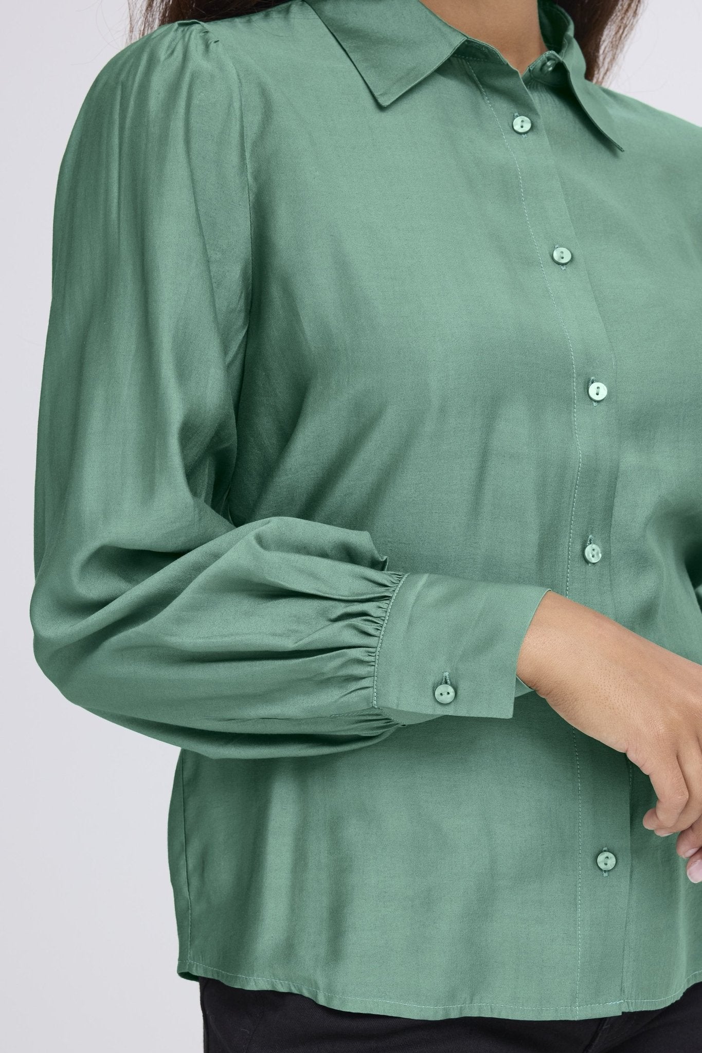 Shirt langarm Satinoptik smaragdgrün - Blossom Hair & Fashion