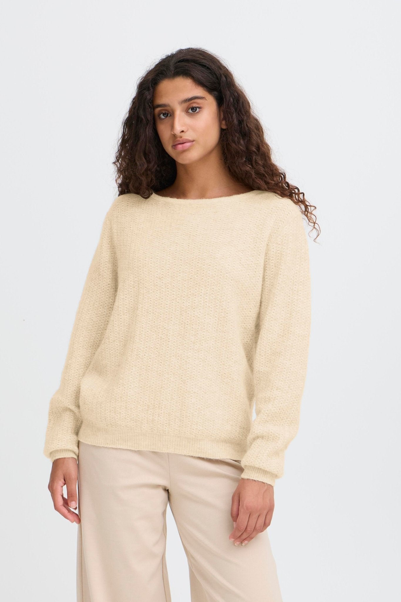 Strickpullover Beige mit Knopfleiste hinten - Blossom Hair & Fashion