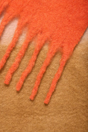 Weicher Schal mit Farbverlauf und Fransen - Blossom Hair & Fashion