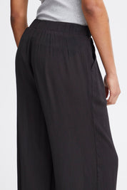 Weite Damenhose mit Gummibund in verschiedenen Farben - Blossom Hair & Fashion