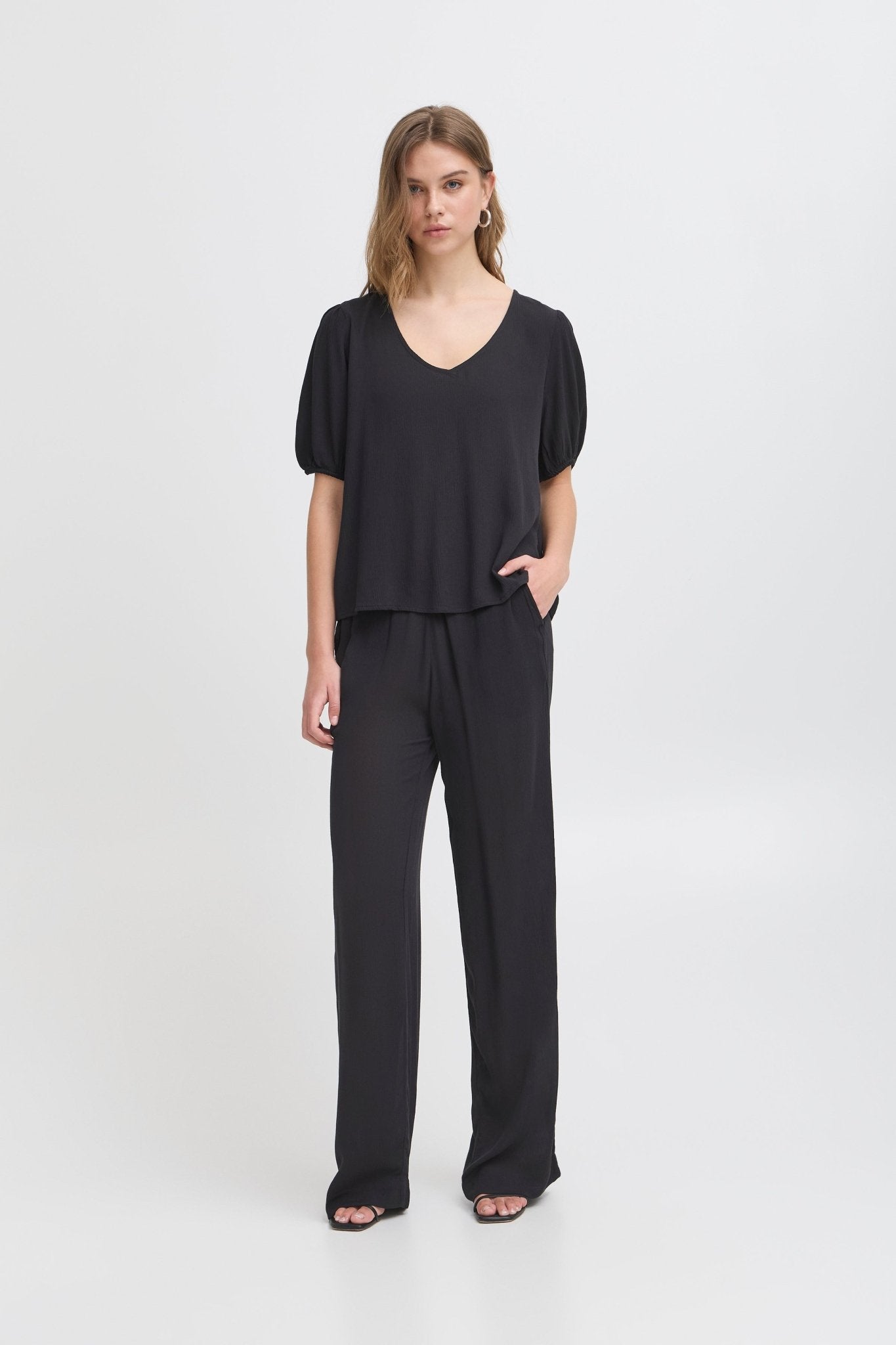 Weite Damenhose mit Gummibund in verschiedenen Farben - Blossom Hair & Fashion