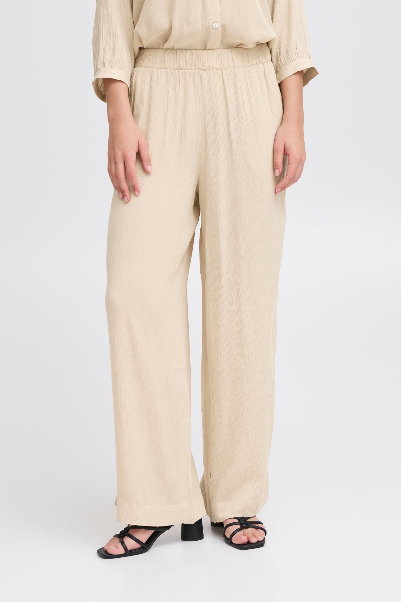 Weite Damenhose mit Gummibund in verschiedenen Farben - Blossom Hair & Fashion