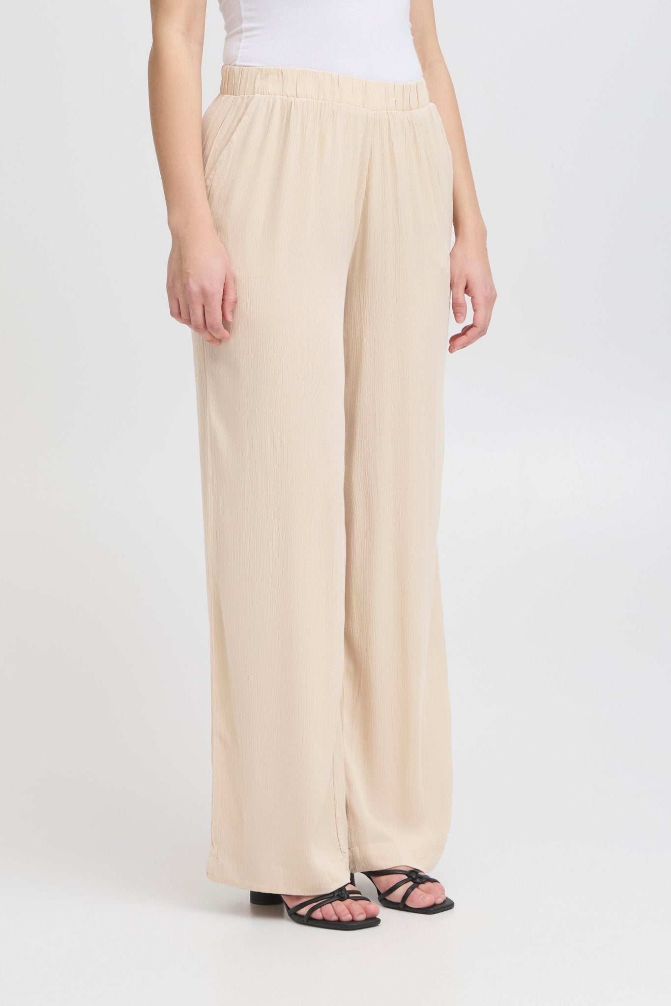 Weite Damenhose mit Gummibund in verschiedenen Farben - Blossom Hair & Fashion