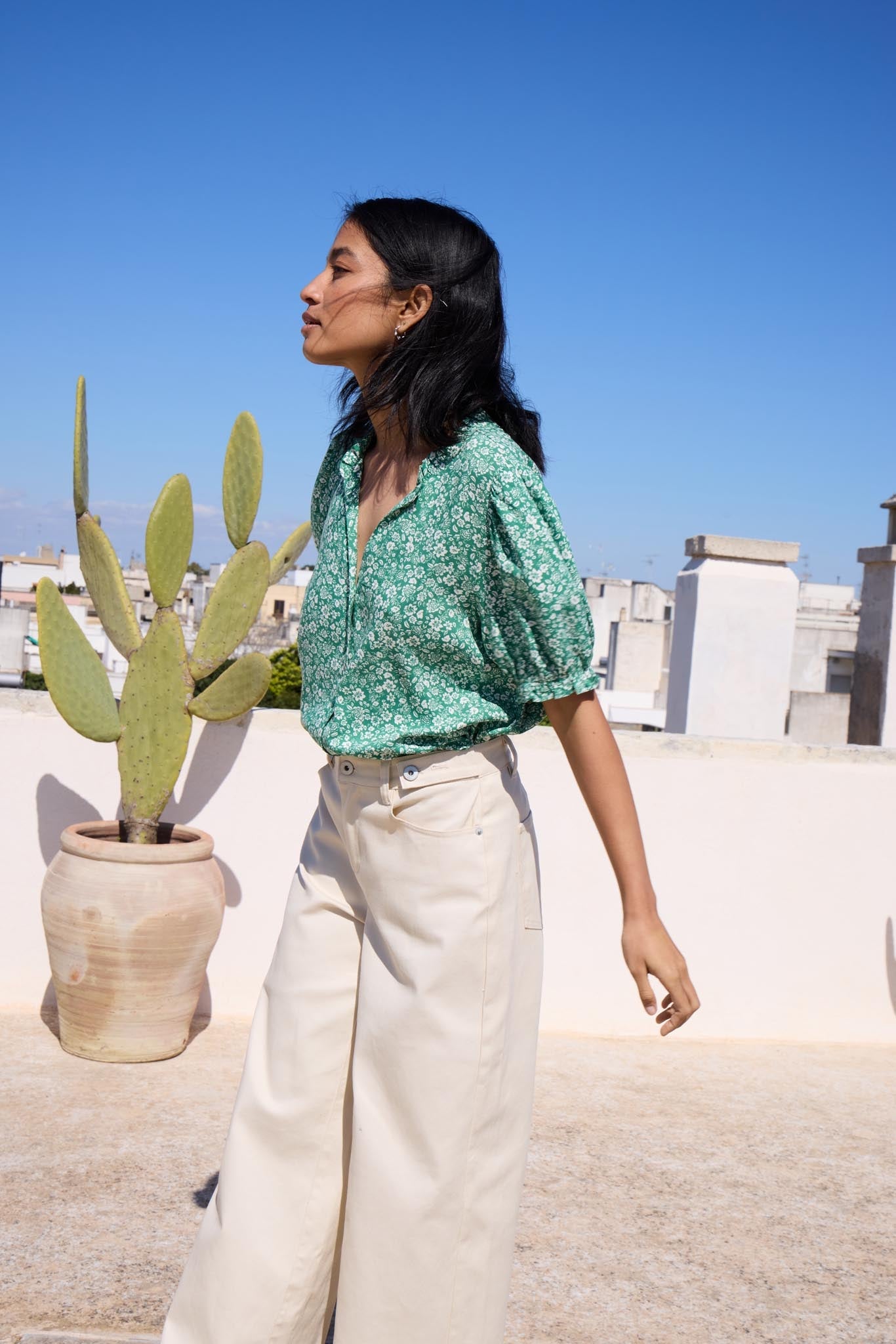 Weite Hose in Naturton mit High Waist - Blossom Hair & Fashion