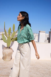 Weite Hose in Naturton mit High Waist - Blossom Hair & Fashion