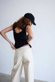 Weite Hose in Naturton mit High Waist - Blossom Hair & Fashion