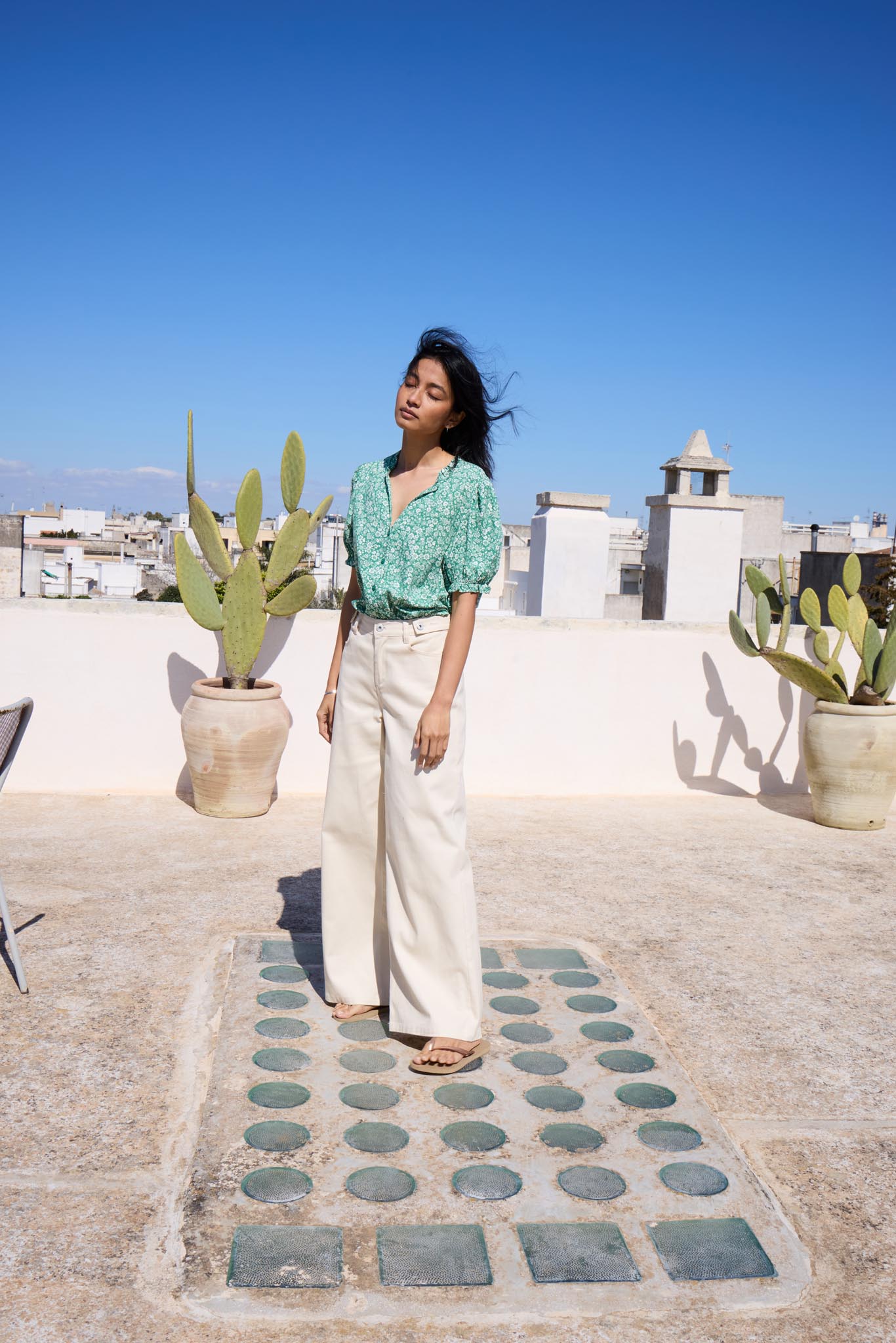 Weite Hose in Naturton mit High Waist - Blossom Hair & Fashion