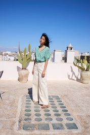 Weite Hose in Naturton mit High Waist - Blossom Hair & Fashion