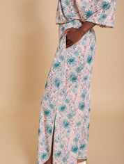 Weite Sommerhose mit floralem Muster - Blossom Hair & Fashion