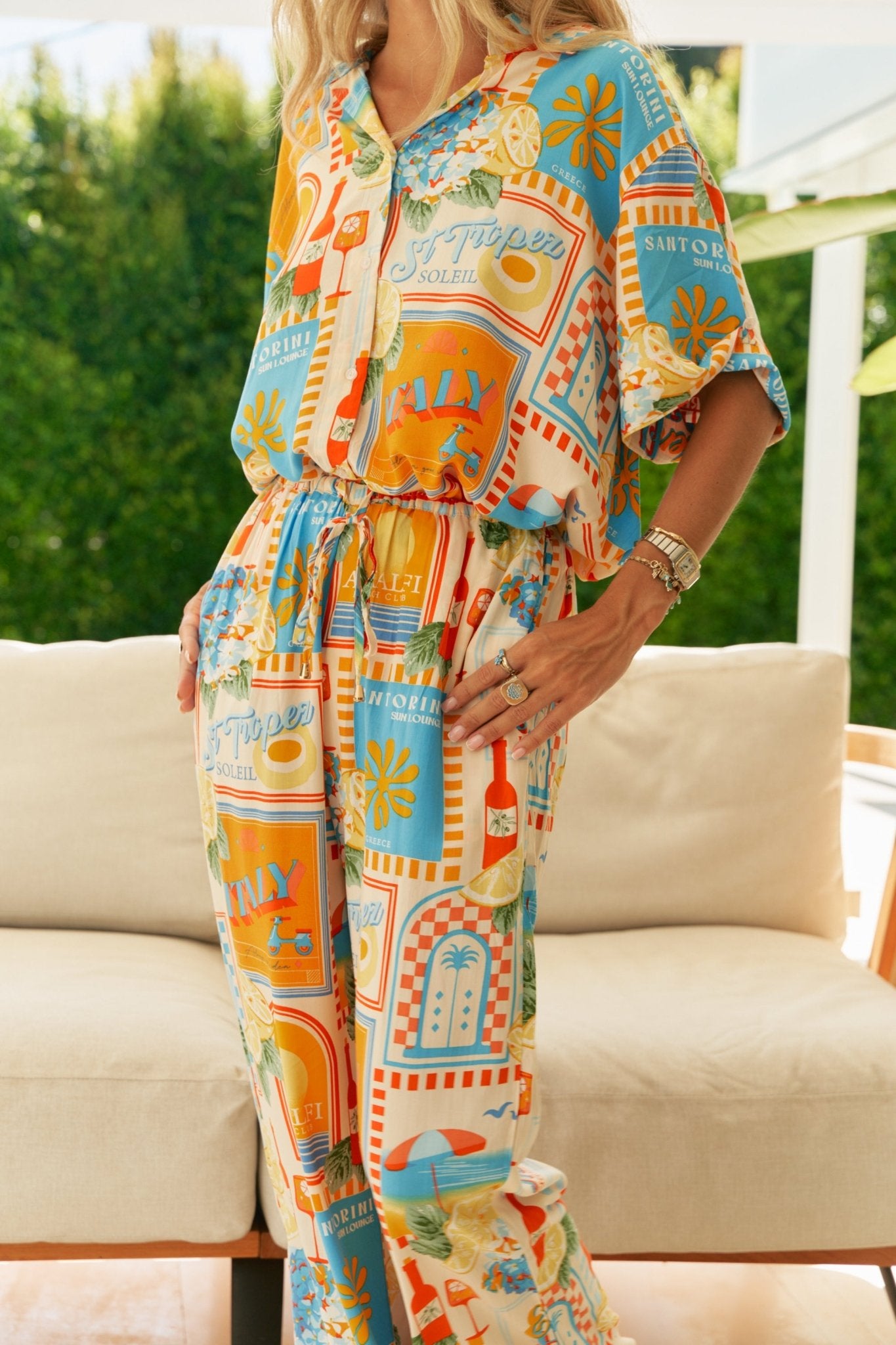 Weite Sommerhose mit Print und elastischem Bund - Blossom Hair & Fashion