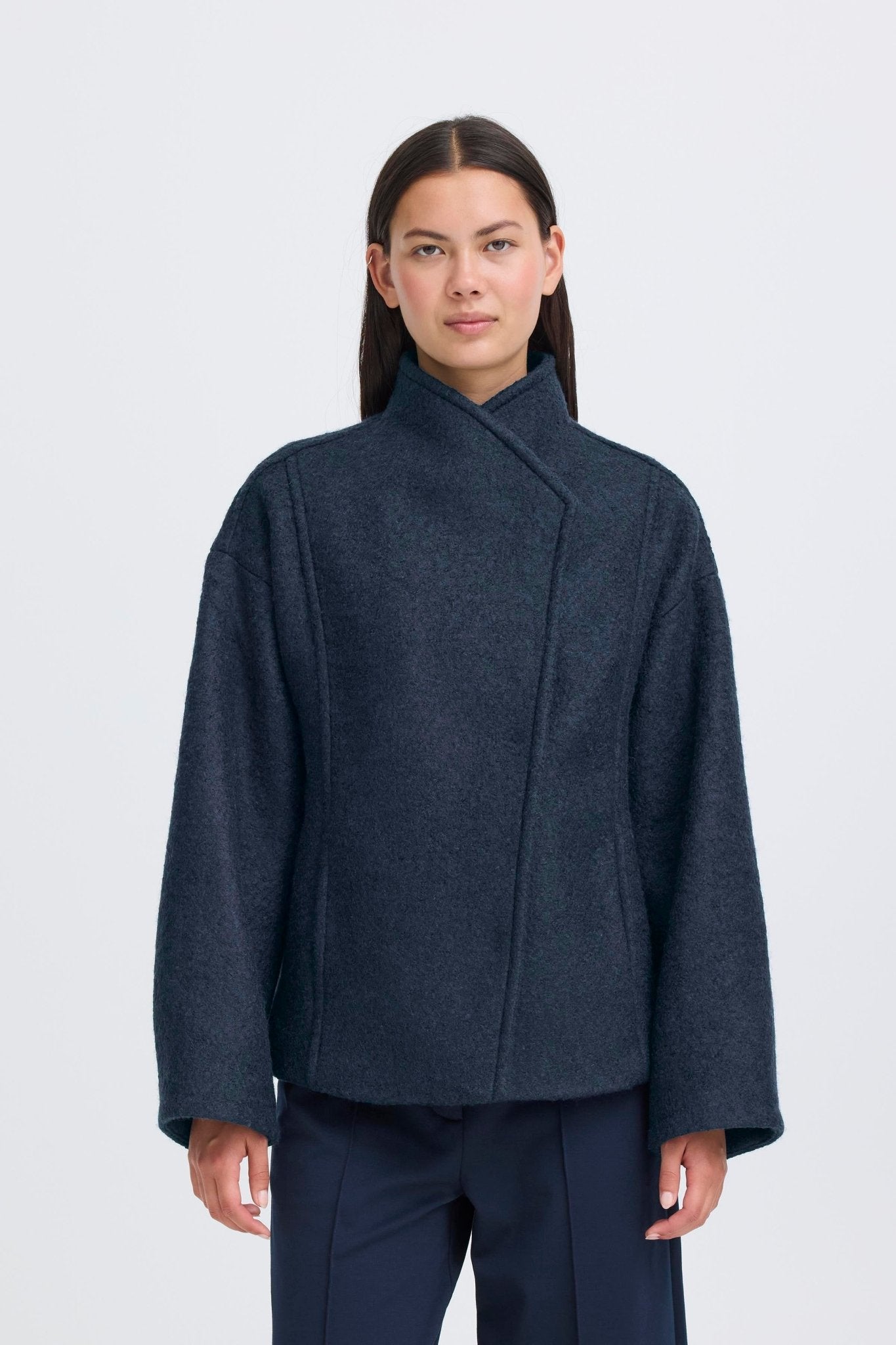 Wolljacke Loose Fit kurz in Grau oder Rosa - Blossom Hair & Fashion