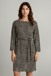 Zeitlos elegantes Kleid mit grafischem Muster - Blossom Hair & Fashion