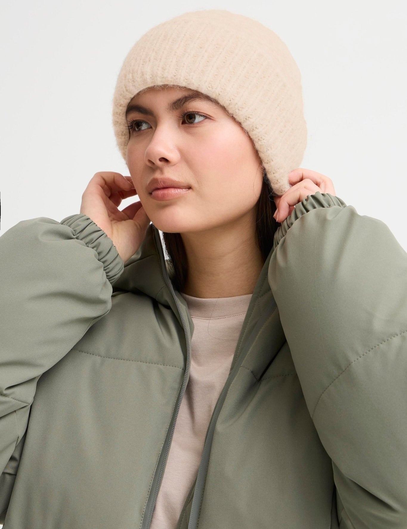 Beanie Mütze in Beige - Blossom Hair & Fashion