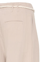 Bequeme Damenhose in Beige mit weitem Bein und Bindegürtel - Blossom Hair & Fashion