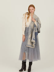 Bestickte Bluse mit Stehkragen in weiß oder lila - Blossom Hair & Fashion