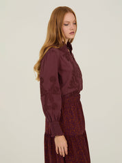 Bestickte Bluse mit Stehkragen in weiß oder lila - Blossom Hair & Fashion