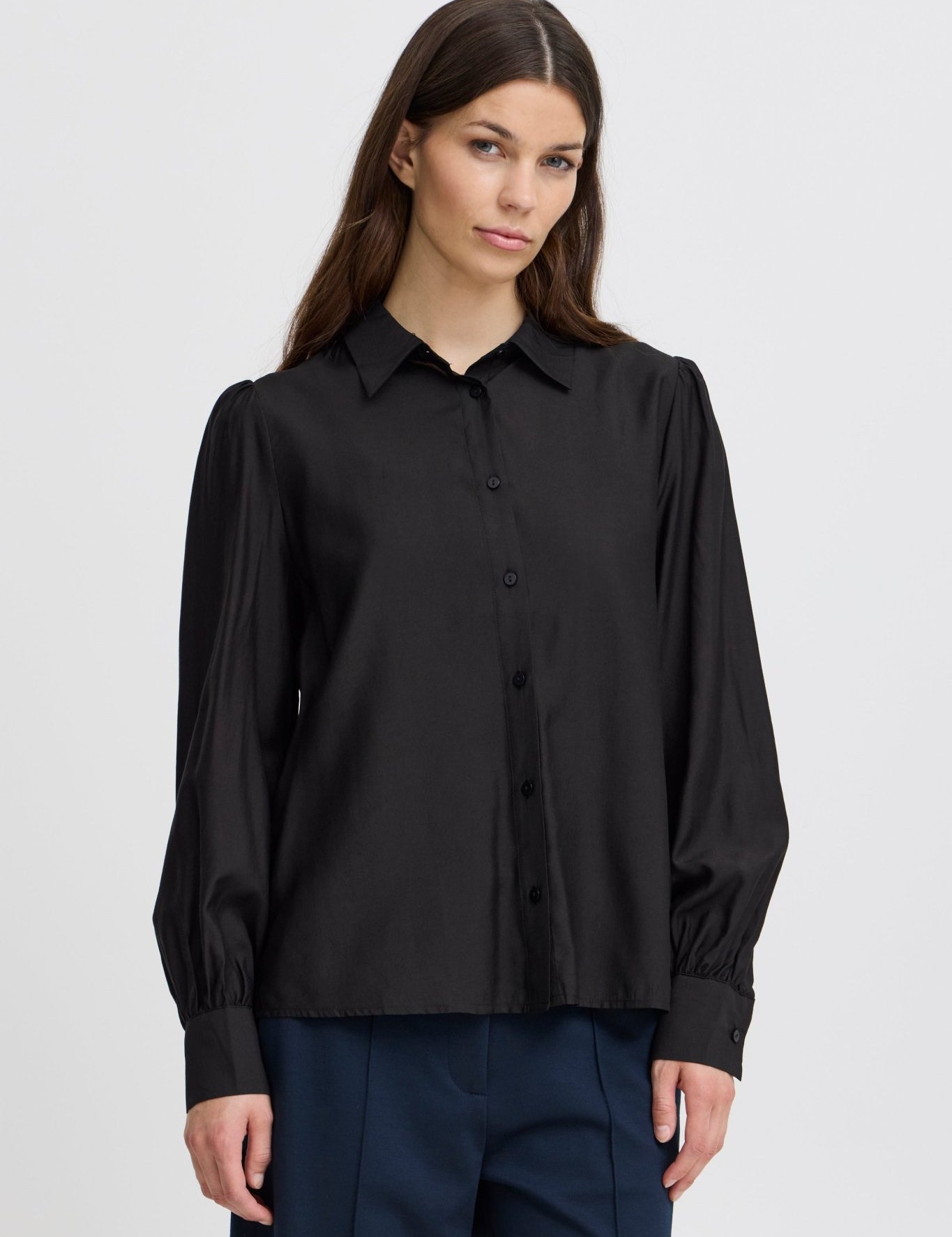 Bluse langarm in Schwarz oder Rot mit Kragen - Blossom Hair & Fashion