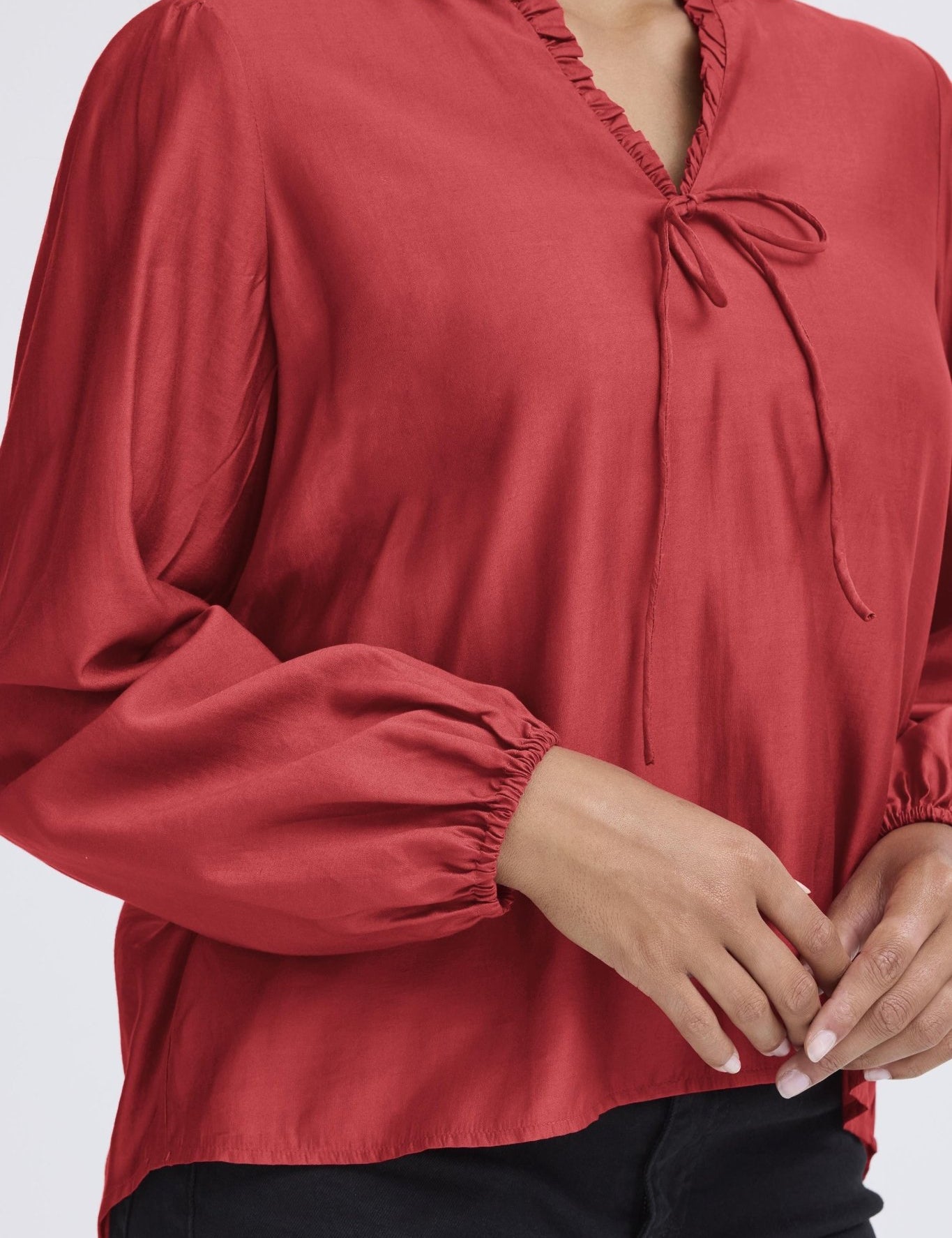 Bluse langarm Rot mit Bindeband - Blossom Hair & Fashion