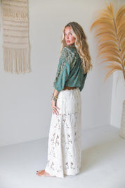Bluse mit Muster in Grün - Blossom Hair & Fashion