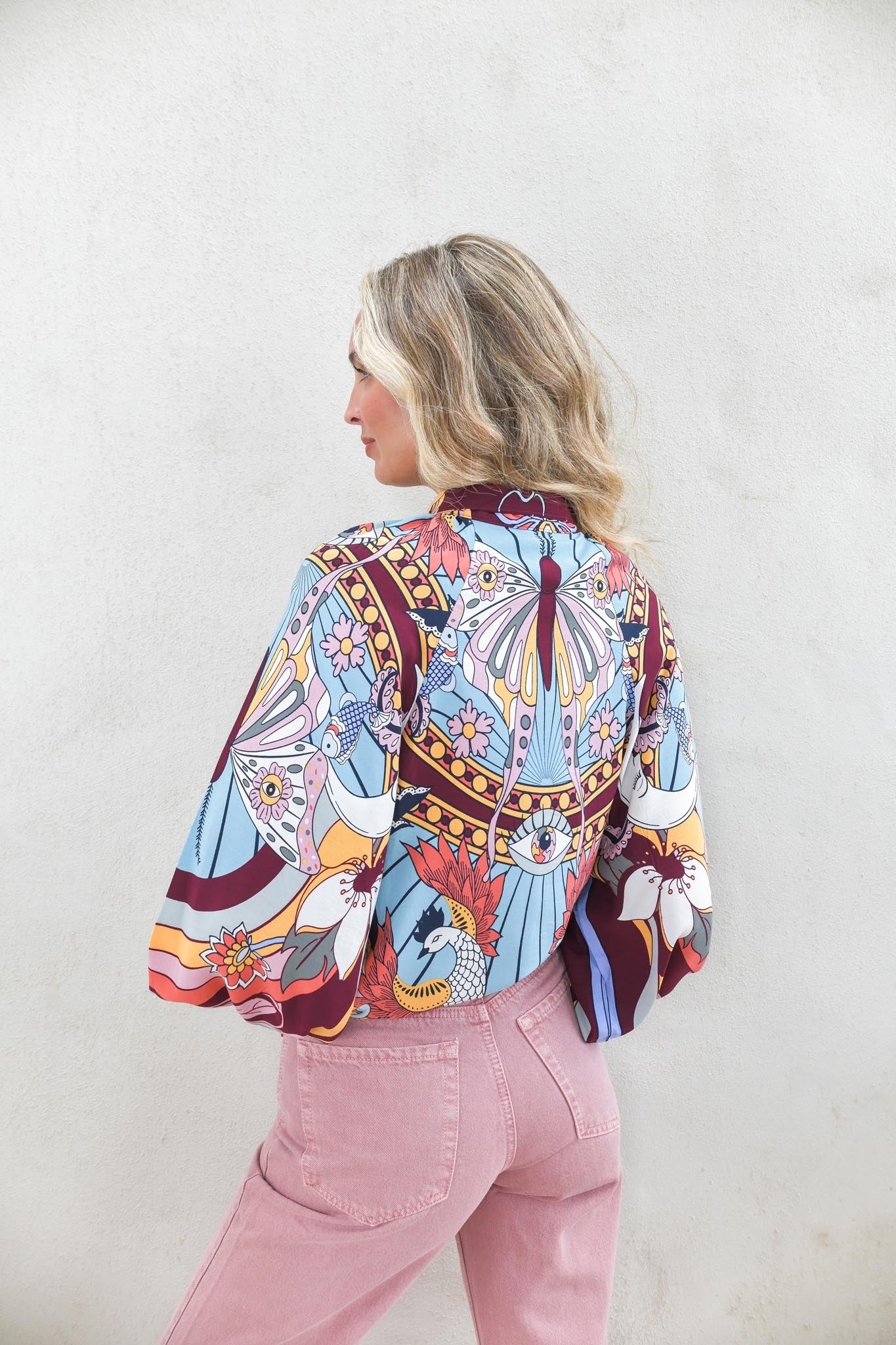 Bluse mit Muster und Bindedetail - Blossom Hair & Fashion