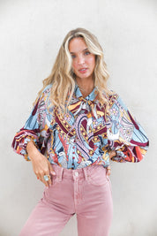 Bluse mit Muster und Bindedetail - Blossom Hair & Fashion
