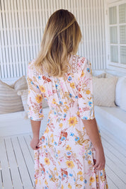 Boho Maxikleid mit Blumenprint – Romantischer Sommerlook in zarten Farben - Blossom Hair & Fashion