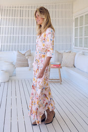 Boho Maxikleid mit Blumenprint – Romantischer Sommerlook in zarten Farben - Blossom Hair & Fashion